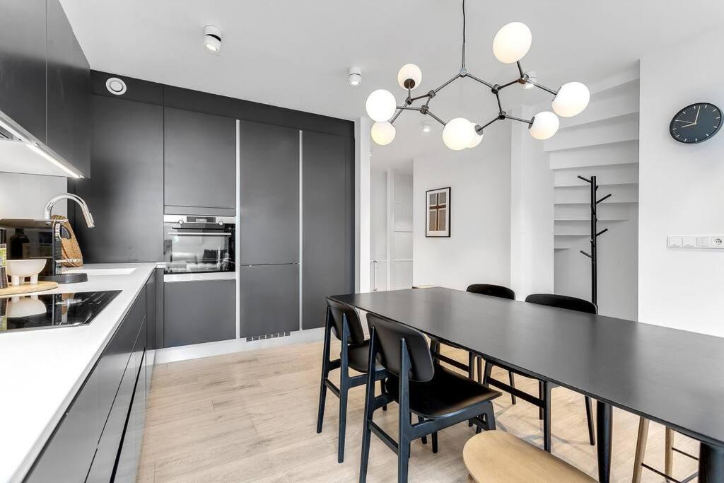 Luxury Penthous - 3 Bedroom - 2 Bath - Freeparking - Downtown Reykjavík Exterior foto